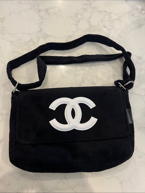 CHANEL Handbags - CHANEL Black Crossbody Bag with White CC Emblem GWP